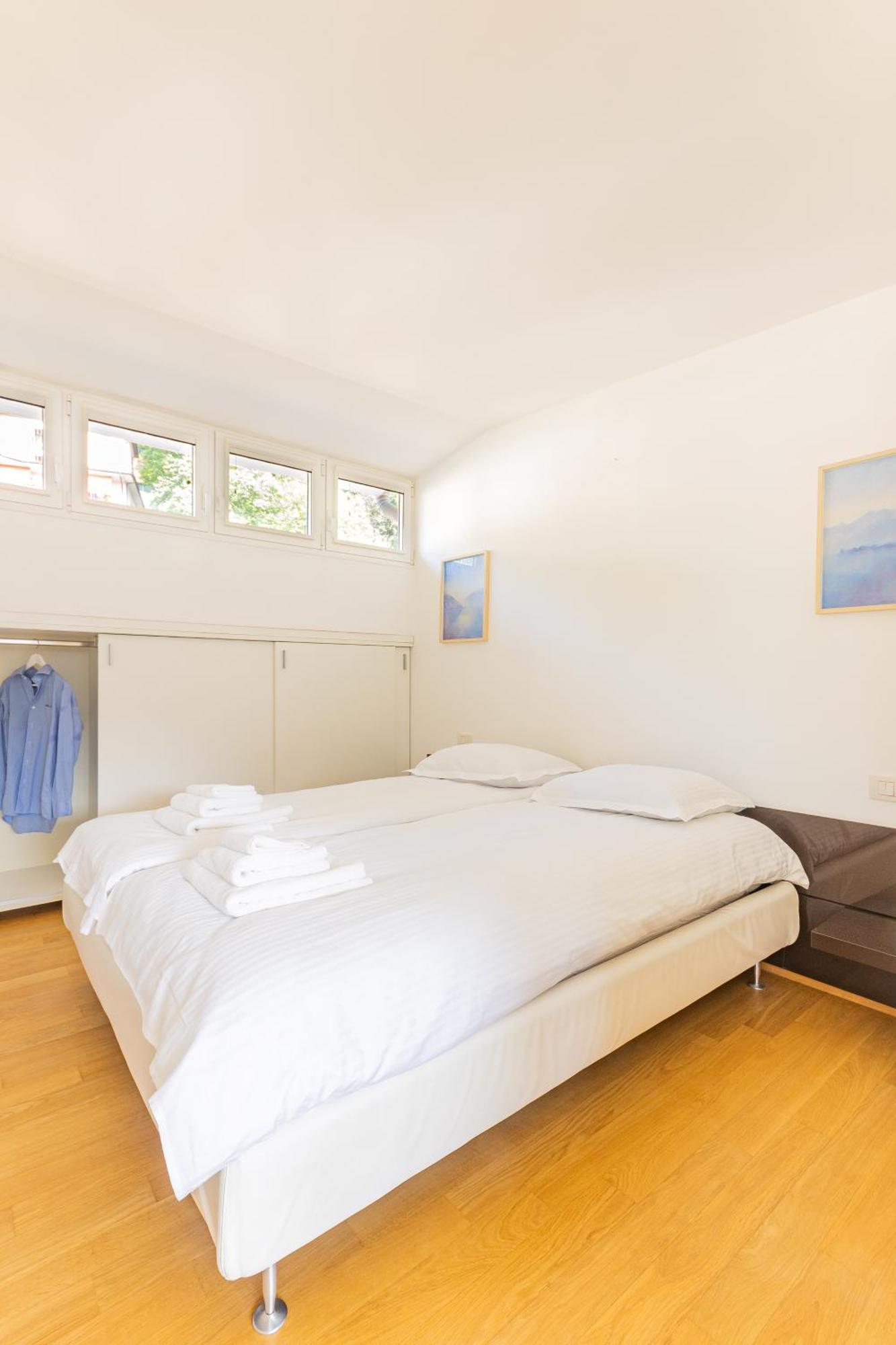 Ferienwohnung Casa Madlen - Bright Attic With Marvelous View Campione dʼItalia Exterior foto